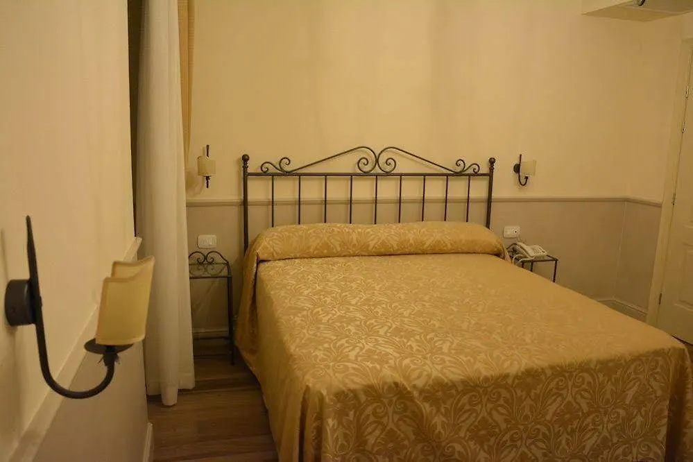 Hotel Flavia Rome 3*,  Italy